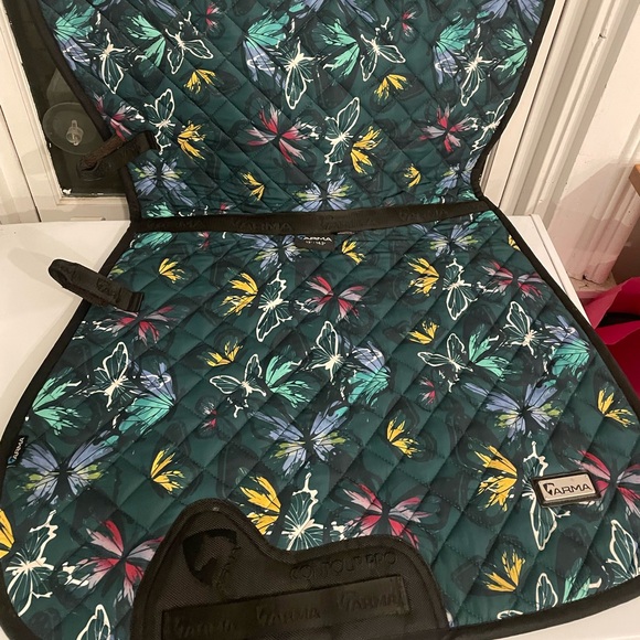 SHIRES AUBRION HYDE PARK SADDLEPAD - BUTTERFLY 15-16” - Picture 2 of 7